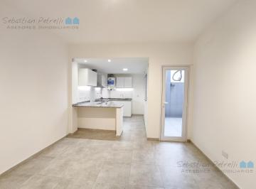 Departamento · 50m² · 3 Ambientes · Departamento en Venta de 3 Ambientes con Patio, Terraza y Lavadero en San Justo (Centro)