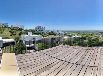 Casa · 358m² · 3 Dormitorios · 3 Cocheras · Casa - La Rufina