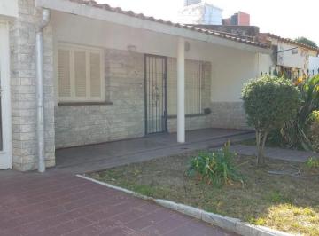 Casa · 179m² · 3 Dormitorios · 2 Cocheras · Casa - Los Naranjos