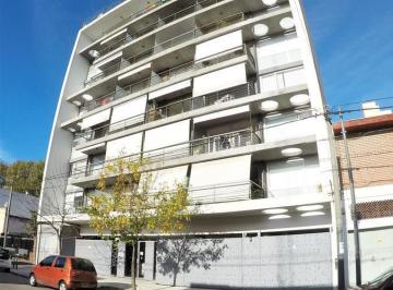 Departamento · 250m² · 4 Ambientes · 2 Cocheras · Departamento - S. Martin (Ctro)