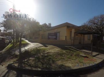 Casa · 238m² · 7 Ambientes · 1 Cochera · Casa Multifamiliar