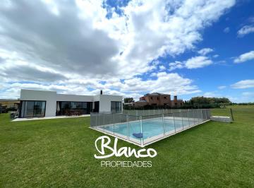 Casa · 180m² · 5 Ambientes · 2 Cocheras · Casa en Venta en San Sebastian, Escobar, G. B. a. Zona Norte