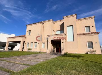 Casa · 313m² · 7 Ambientes · 6 Cocheras · Venta Casa 7 Amb, Terravista, General Rodríguez