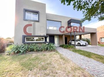 Casa · 343m² · 6 Ambientes · 6 Cocheras · Alquiler Casa 5 Amb, Central, Terravista, General Rodríguez