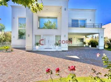 Casa · 351m² · 6 Ambientes · 7 Cocheras · Venta Casa 6 Amb con Fondo Al Agua, Terravista, Gral Rodriguez