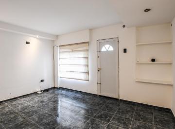 Casa · 134m² · 4 Ambientes · 1 Cochera · Casa en Venta de 2 Dorm. en Gurruchaga Al 400, Alberdi, Zona Norte Rosario.