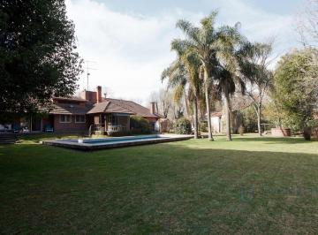 Casa · 2117m² · 3 Dormitorios · Totalmente Refaccionada - Alquiler Anual con Muebles - Teresa Urdapilleta Propiedades