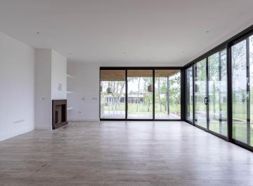Casa de 4 ambientes, Uruguay · Viñedos en Una Planta