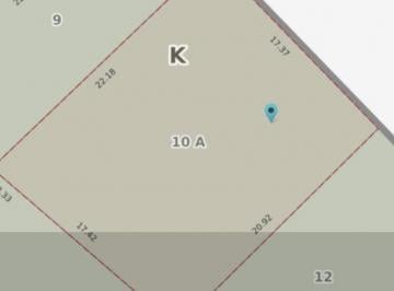 Terreno · 374m² · 4 Dormitorios · 1 Cochera · Casa en Lanus Este