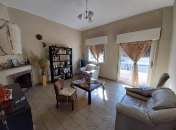 PH · 90m² · 3 Ambientes · PH 3 Amb Al Frente 1er Piso por Escalera