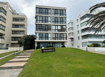 Departamento · 60m² · 3 Ambientes · 1 Cochera · Apartamento de 2 Dorm. Parada 12 de La Brava