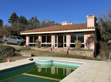 Casa · 170m² · 5 Ambientes · 2 Cocheras · Casa en Comuna Estancia Vieja Carlos Paz
