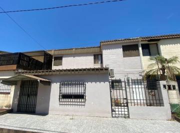 Casa · 120m² · 4 Dormitorios · 1 Cochera · Duplex 4 Dorm. Bº Santa Inés
