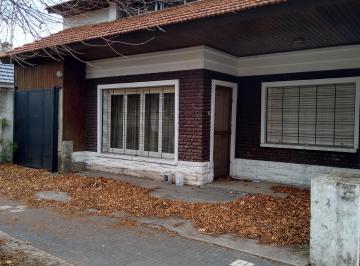 Casa de 4 ambientes, Lomas de Zamora · Chalet de Época Muy Buena Zona