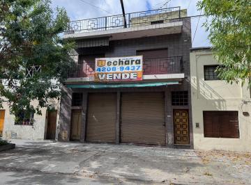 Casa de 3 ambientes, Avellaneda · Excelente Galpon de 150 m² + Departamento 3 Amb, Ubicado a m de Av Yrigoyen