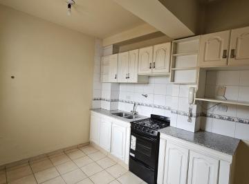 Departamento · 60m² · 4 Ambientes · Departamento en Bolívar Al 800