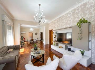 Departamento · 240m² · 7 Ambientes · 1 Cochera · Departamento de Piso Exclusivo con 5 Dorm., 3 Baños y Cochera