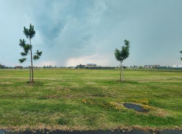 Terreno · 1454m² · Terreno con Frente Sur y Fondo Al Reservorio, en Barrio Cerrado Vida Club de Campo