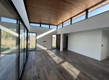 Casa · 110m² · 4 Ambientes · 2 Cocheras · Casa en Planta Baja de 3 Dorm. en Venta en El Quimilar