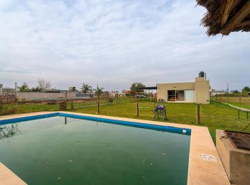 Casa · 120m² · 4 Ambientes · 2 Cocheras · Casa en Venta 2 Dormis en Roldan Limite Funes