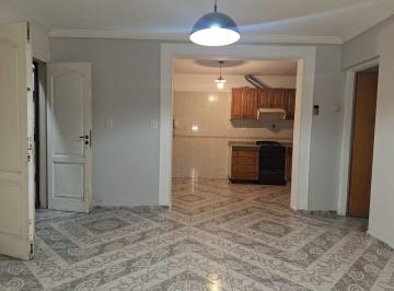 Departamento de 4 ambientes, Godoy Cruz · Dúplex 2 Dorm., Patio y Cochera en Alquiler - Godoy Cruz
