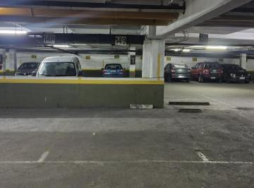 Garage · 14m² · Alquiler Temporario Cochera por Rampa Ideal Camioneta Bristol