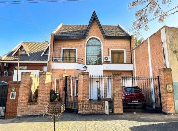 MPI-MPI-4479_2 · Venta Casa 5 Amb Cochera 3 Autos Pileta y Quincho