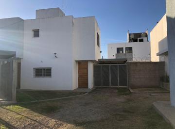 Departamento · 80m² · 3 Ambientes · 1 Cochera · Amplio Duplex de 2 Dorm. en Chateau Carreras