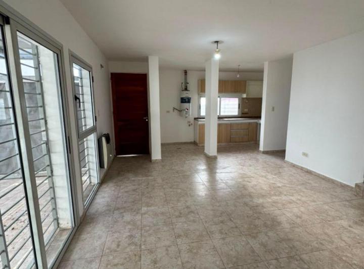 Departamento · 80m² · 3 Ambientes · 1 Cochera