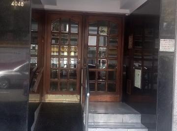 Consultorio de 4 ambientes, Caballito · Excelente 3 /4 Ambientes. Frente Preparado Para Consultorio Caballito