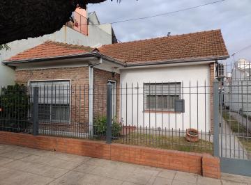 Casa · 120m² · 3 Ambientes · 1 Cochera · Casa en Llavallol