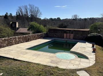 Casa · 170m² · 5 Ambientes · 2 Cocheras · Casa en Comuna Estancia Vieja Carlos Paz