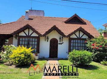 Casa de 4 ambientes, General Rodríguez · Casa a La Venta en Country Las Lajas