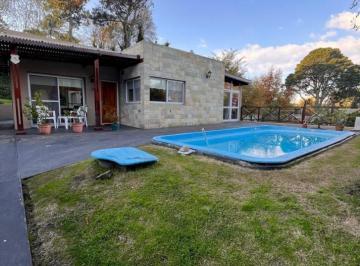 Casa · 147m² · 3 Ambientes · 1 Cochera · Venta de Casa 3 Ambientes en Sierra de Los Padres