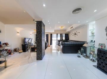 Departamento · 358m² · 8 Ambientes · 2 Cocheras · Venta - Departamento Piso Exclusivo 4 Dorm. con Quincho y Parrillero Propio - Barrio Centro
