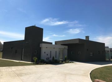 Casa · 160m² · 4 Ambientes · 1 Cochera · Venta de Hermosa Casa en Haras San Pablo Financia - Gral. Rodriguez