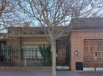 Casa de 7 ambientes, Córdoba · Vendo Casa Dos Dorm.. Appta Bancor