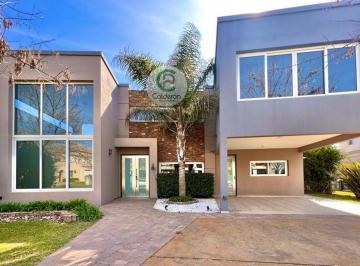 Casa de 4 ambientes, General Rodríguez · Casa en Venta Country Terravista