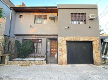 PH · 140m² · 4 Ambientes · 1 Cochera · Casa en Venta Haedo