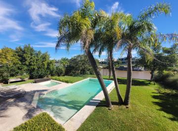 Casa · 400m² · 5 Ambientes · 4 Cocheras · Casa en Alquiler Amoblada en Albanueva, Tigre