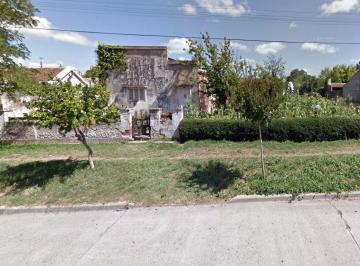 Terreno de 4 ambientes, Balcarce · Terreno 24.30 X 83.50, con Casa Antigua