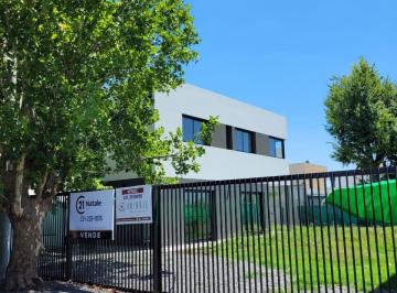 Casa de 4 ambientes, La Plata · Cantisano Propiedades Vende Casa a Estrenar en El Barrio "Robles de Bell"