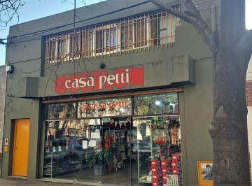 Local comercial · 306m² · 6 Ambientes · Venta Local Comercial y Casa en Planta Alta con Quincho - Lourdes, Rosario