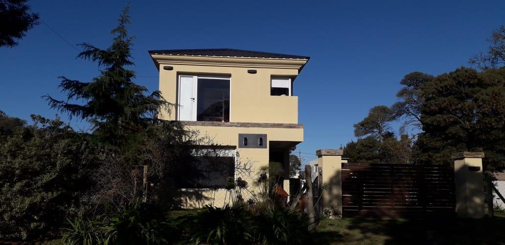 Casa 2 dorm, 90m² cubiertos en terreno de 506m² — Los Acantilados