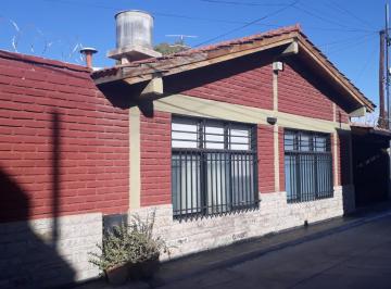 Casa de 6 ambientes, Dorrego · Casa en Venta de Cuatro Dorm. en Dorrego
