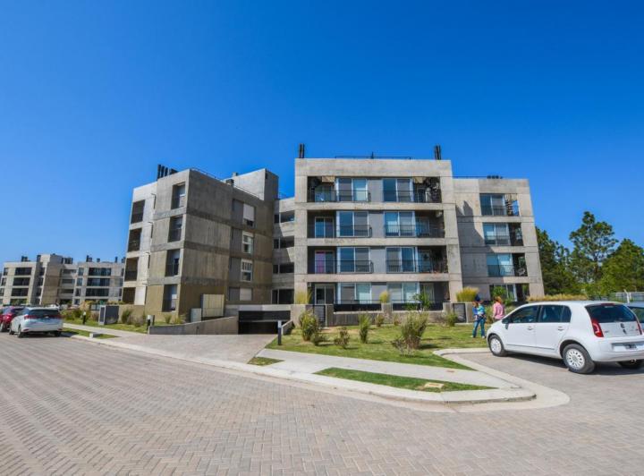 Departamento · 79m² · 4 Ambientes · 1 Cochera