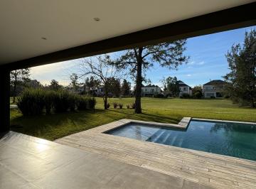 Casa de 4 ambientes, Esteban Echeverría · Saint Thomas Este