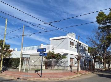 Foto · Hermosa Casa 4 Dorm en Villa Cabrera!