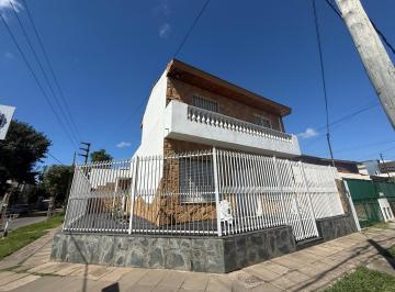 Casa · 110m² · 3 Ambientes · 2 Cocheras · Casa 3 Ambientes en Esquina Lote 9.5 X 21