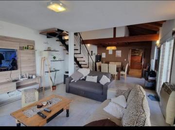 Casa · 144m² · 4 Ambientes · 2 Cocheras · Casa 4 Ambientes con Pileta en Caisamar
